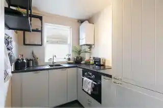 8 Elderwood Place, photo 3