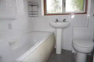 8 Field Close, photo 4