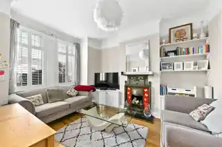 8 Gothic Road, photo 2