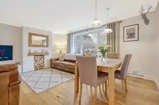 8 Grange Close, photo 4