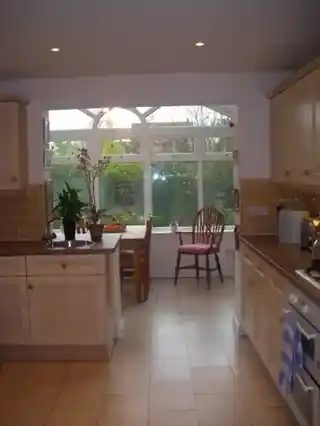 8 Hoveton Way, photo 3