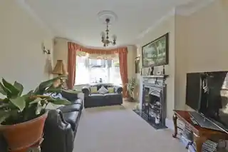 8 Hows Road, photo 2