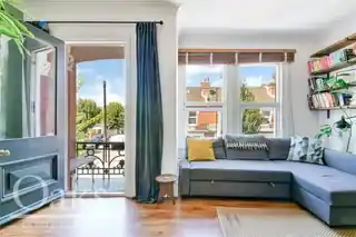 8 Ingatestone Road, photo 2