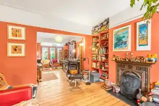 8 Leconfield Avenue, photo 4