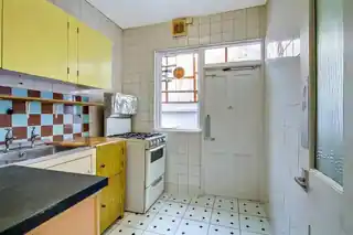 8 Leighton Gardens, photo 3