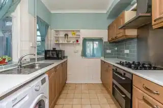 8 Mayfield Road, photo 3