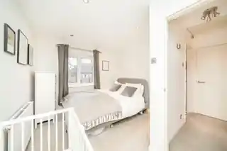 8 Melford Close, photo 4