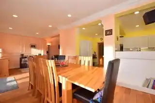 8 Mellows Road, photo 4