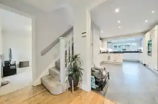 8 Ministry Way, photo 2