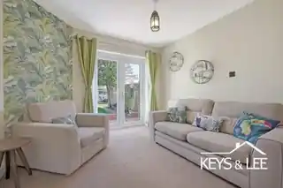 8 Moorland Close, photo 4
