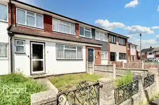 8 Navarre Gardens, photo 2