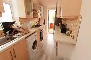 8 Neal Avenue, photo 4