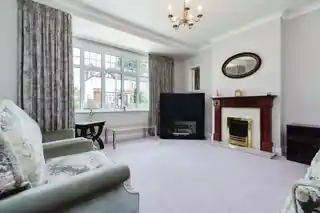 8 North Close, photo 2