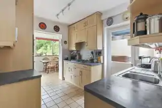 8 Old Forge Close, photo 2
