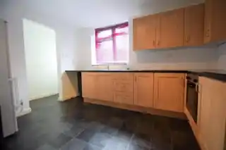 8 Raydons Gardens, photo 3
