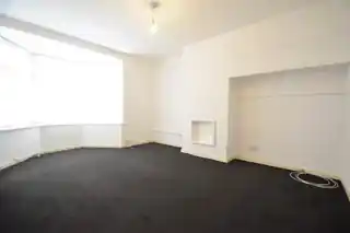 8 Raydons Gardens, photo 2
