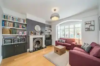 8 Ripley Road, photo 2