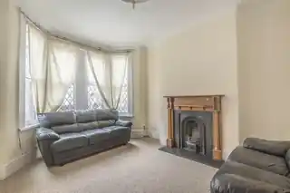 8 Ritches Road, photo 2