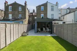 8 Studland Road, photo 3