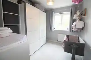 8 Talehangers Close, photo 2