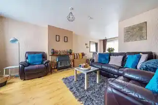 8 Taunton Close, photo 2
