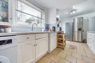 8 Taunton Close, photo 3
