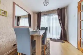 8 Taunton Close, photo 4