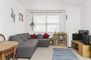 8 Victoria Park Road, photo 3