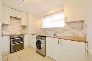 8, Wellingborough House, Redruth Road, photo 4