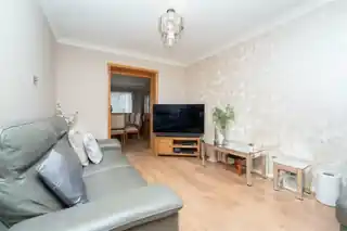 80 Balmoral Drive, photo 3