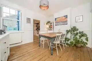 80 Beaconsfield Road, photo 4
