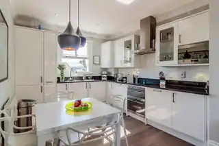 80 Dalyell Road, photo 4