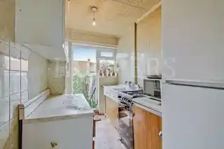 80 Dawpool Road, photo 4
