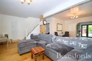 80 Forest Road, photo 2