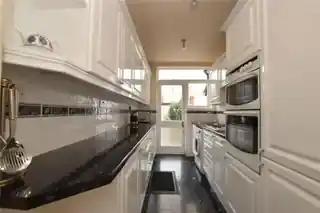 80 Mill Lane, photo 4