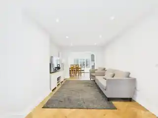 80 Montacute Road, photo 2