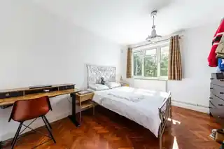 80 Onslow Gardens, photo 4