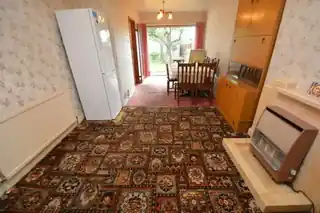80 Roxeth Green Avenue, photo 3