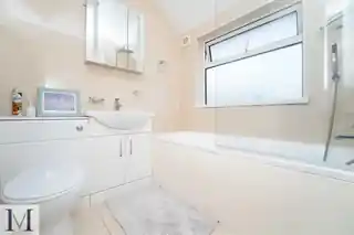 80 St Leonards Gardens, photo 4