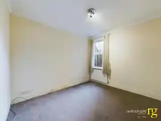 80 Stanley Road, photo 3