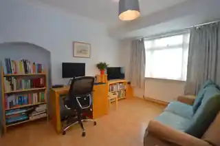 80 Wills Crescent, photo 2