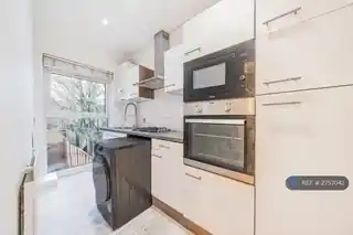 80A Elsinore Road, photo 4