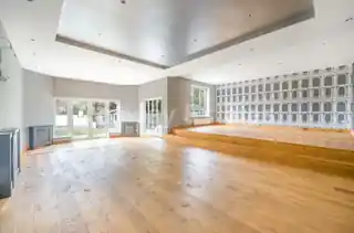 80A Sunnyfield, photo 2