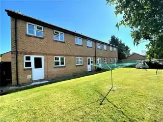 81 Abbotswood Way, photo 2