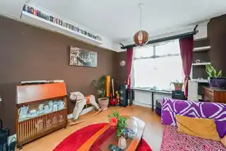 81 Byron Road, photo 2
