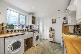 81 Godstone Road, photo 4