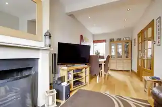 81 Gordon Hill, photo 3