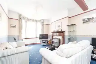 81 Lichfield Road, photo 2