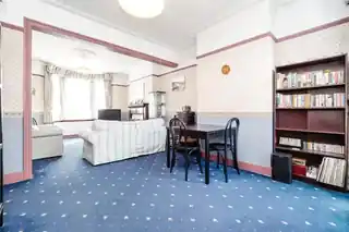 81 Lichfield Road, photo 3