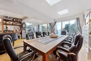 813 Finchley Road, photo 3
